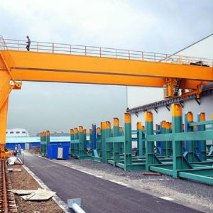 電動(dòng)雙梁半門(mén)式起重機
